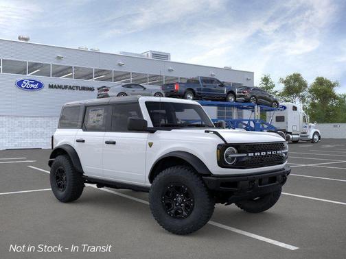 Oxford White 2026 Ford Bronco Badlands