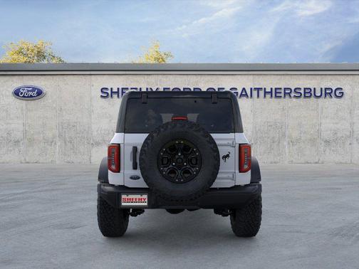 Oxford White 2026 Ford Bronco Badlands