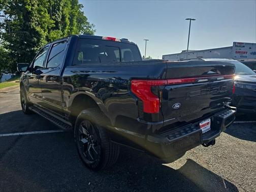 2024 Ford F-150 Lightning LARIAT