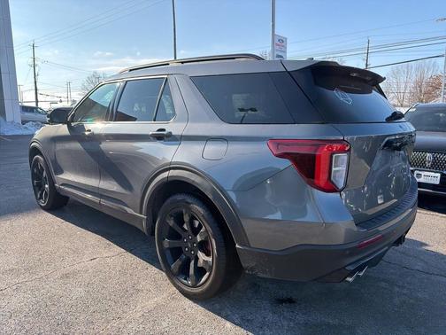 2022 Ford Explorer ST