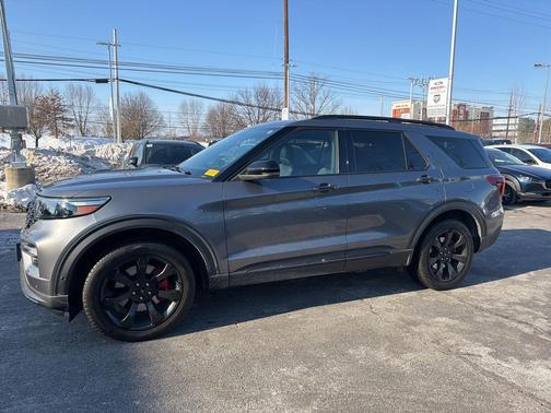 2022 Ford Explorer ST