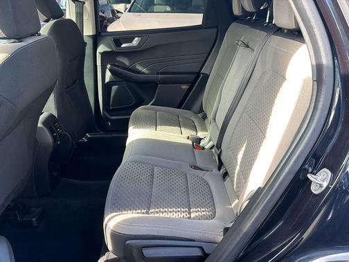 Antimatter Blue Metallic 2021 Ford Escape SE