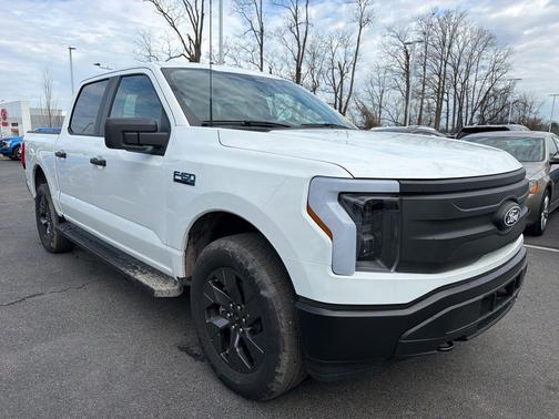 2025 Ford F-150 Lightning Pro