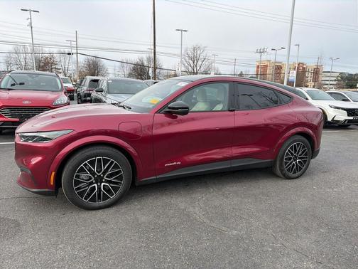 2025 Ford Mustang Mach-E Premium