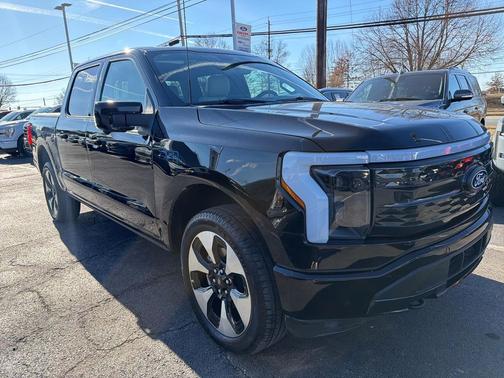 2025 Ford F-150 Lightning Platinum