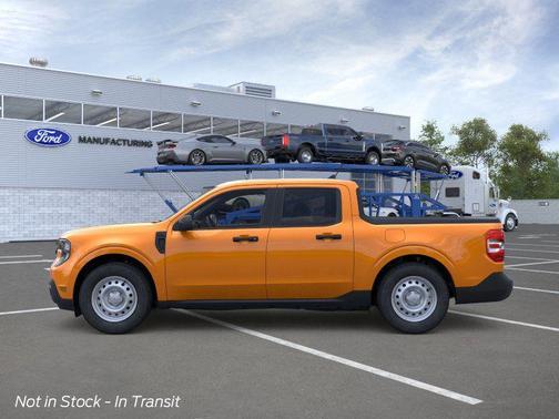 Orange Fury Metallic Tri-Coat 2026 Ford Maverick XL