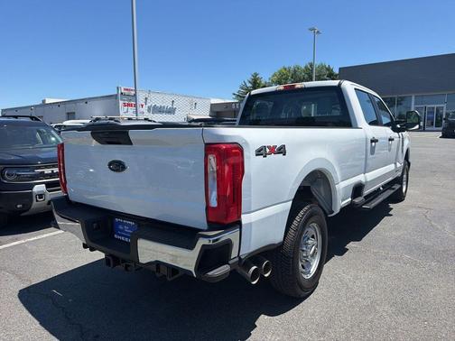 Oxford White 2025 Ford F-250 XL