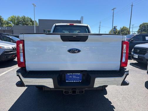 Oxford White 2025 Ford F-250 XL