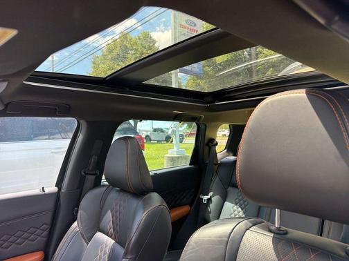 Black Diamond/Deep Bronze Metallic 2023 Mitsubishi Outlander SEL S-AWC