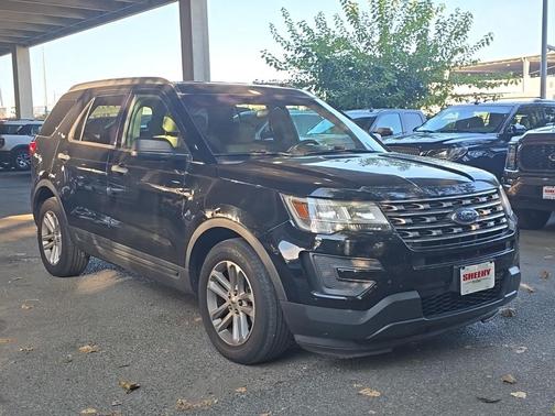 2017 Ford Explorer Base