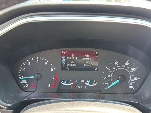 Carbonized Gray Metallic 2022 Ford Escape SE