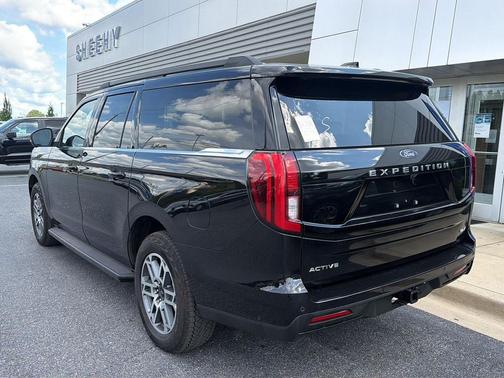 2025 Ford Expedition Max Active 4x4