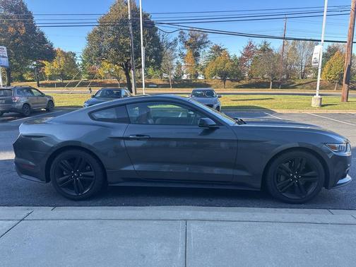 2017 Ford Mustang EcoBoost Premium