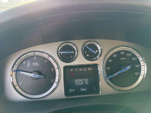 2013 Cadillac Escalade Base