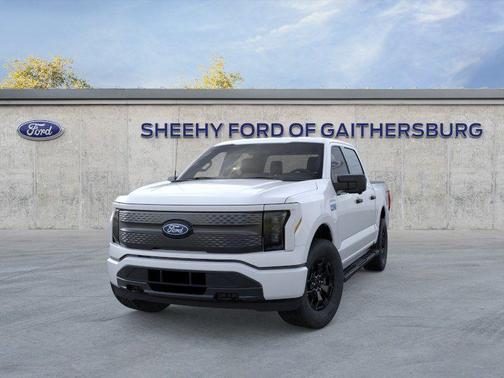 Oxford White 2025 Ford F-150 Lightning XLT