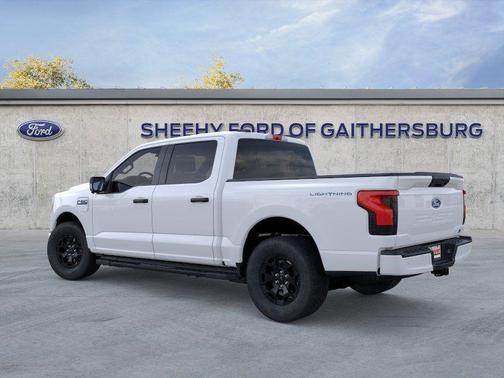 Oxford White 2025 Ford F-150 Lightning XLT