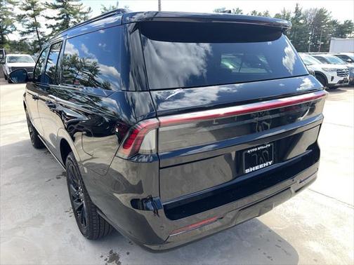 2025 Lincoln Navigator Reserve