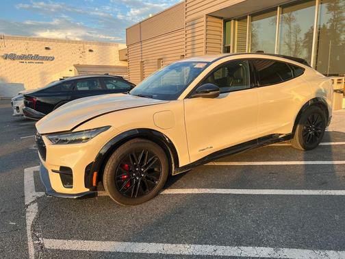 Desert Sand 2025 Ford Mustang Mach-E Premium