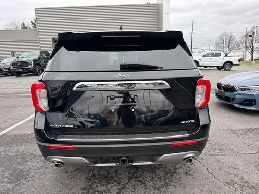 Agate Black Metallic 2023 Ford Explorer Limited