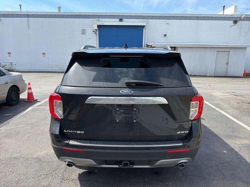 Agate Black Metallic 2023 Ford Explorer Limited