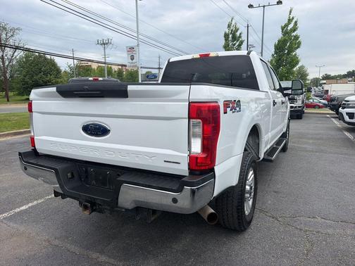 Oxford White 2019 Ford F-250 XLT