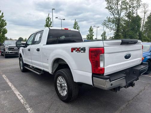 Oxford White 2019 Ford F-250 XLT