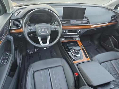 2023 Audi Q5 45 S line Premium Plus