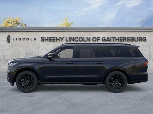 Infinite Black Metallic Clearcoat 2026 Lincoln Navigator Reserve