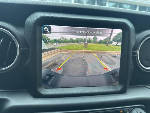 Granite Crystal Metallic Clearcoat 2021 Jeep Gladiator Overland