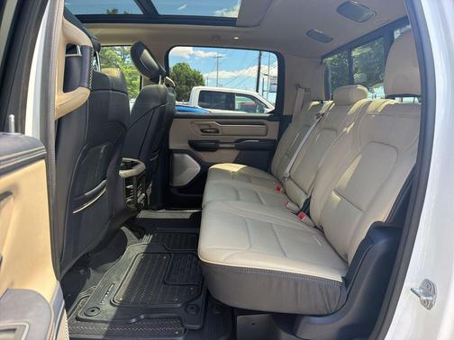 Bright White Clearcoat 2020 RAM 1500 Limited