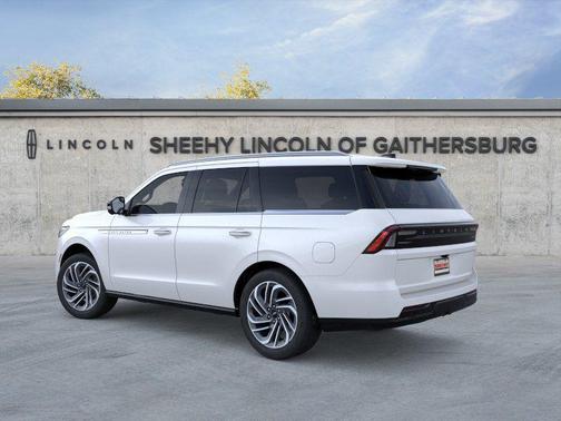 Pristine White Metallic Tri-Coat 2026 Lincoln Navigator Reserve