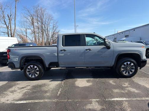 2024 Chevrolet Silverado 2500 Custom
