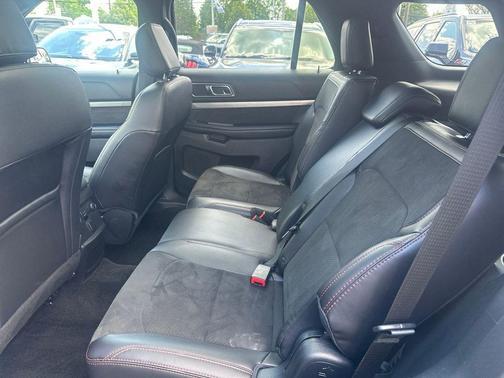 Shadow Black 2018 Ford Explorer XLT