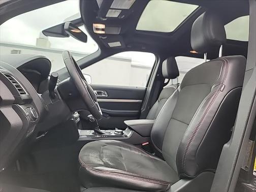 Shadow Black 2018 Ford Explorer XLT