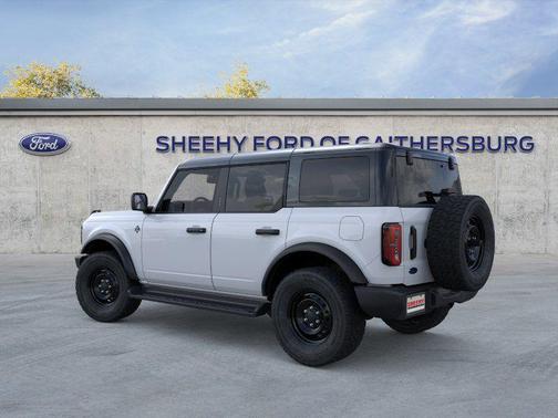 Oxford White 2026 Ford Bronco Outer Banks