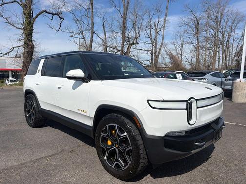 Glacier White 2022 Rivian R1S Launch Edition
