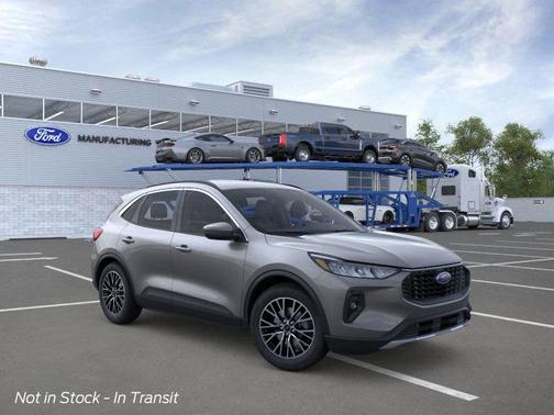 2026 Ford Escape PHEV SE