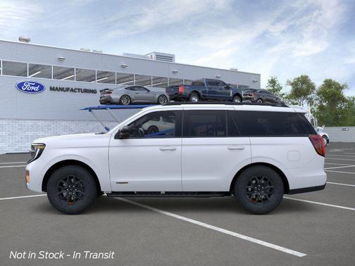 Star White Metallic Tri-Coat 2026 Ford Expedition Tremor