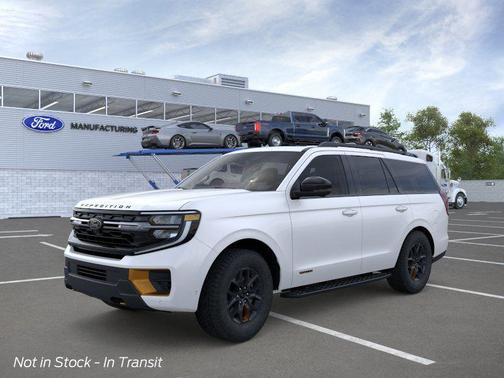 Star White Metallic Tri-Coat 2026 Ford Expedition Tremor