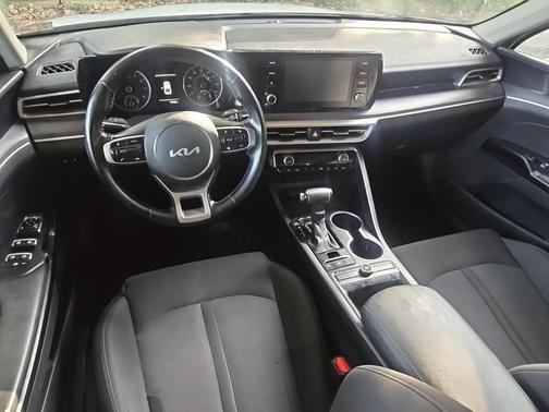 2022 Kia K5 LXS