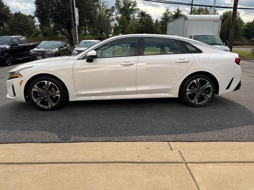 2022 Kia K5 LXS