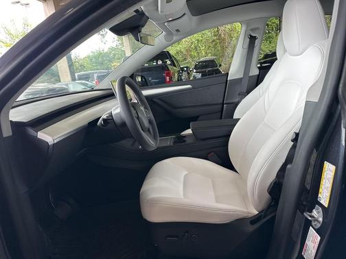 2024 Tesla Model Y Long Range Dual Motor All-Wheel Drive