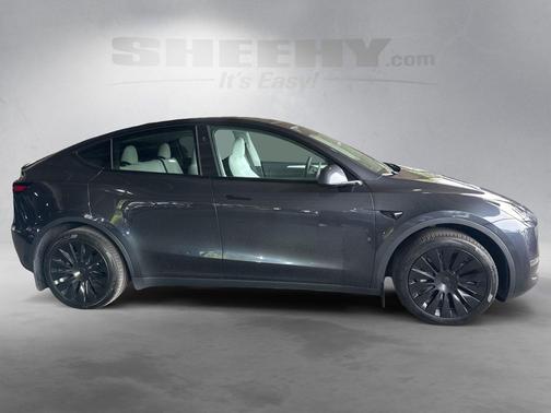 2024 Tesla Model Y Long Range Dual Motor All-Wheel Drive