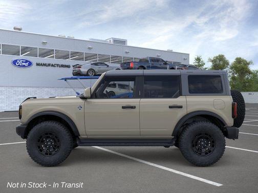 Desert Sand 2026 Ford Bronco Outer Banks