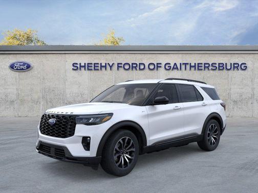 Star White Metallic Tri-Coat 2026 Ford Explorer ST-Line