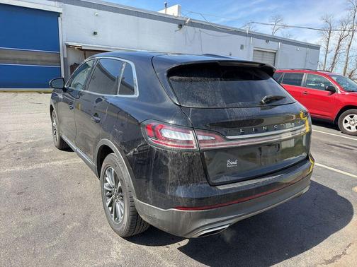 Infinite Black Metallic Clearcoat 2023 Lincoln Nautilus Standard