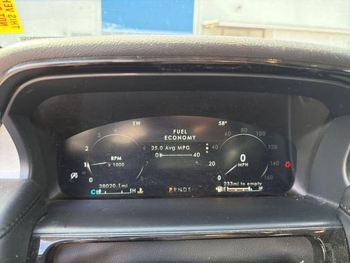 Infinite Black Metallic Clearcoat 2023 Lincoln Nautilus Standard