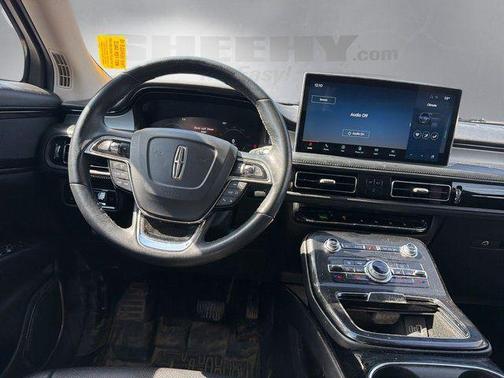 Infinite Black Metallic Clearcoat 2023 Lincoln Nautilus Standard