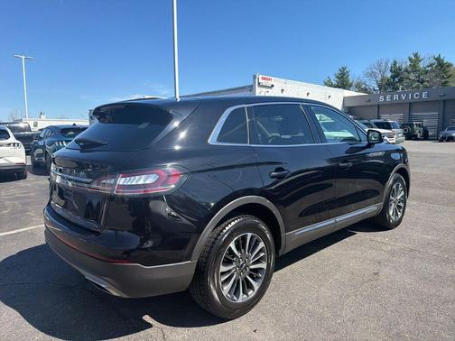 2023 Lincoln Nautilus Standard