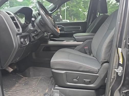 2022 RAM 2500 Big Horn Crew Cab 4x4 6'4' Box